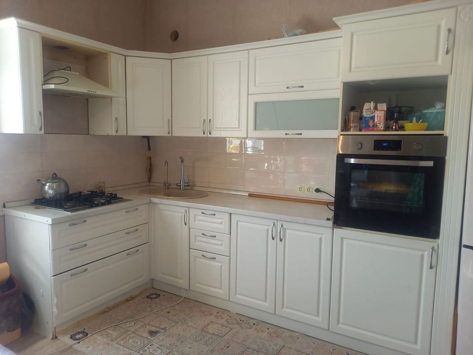 Кухонный гарнитур сатылады