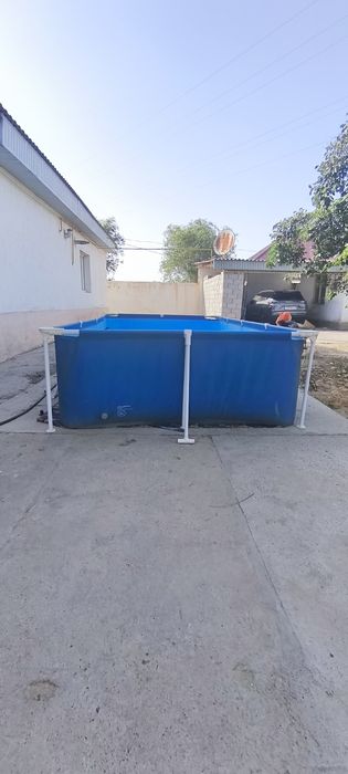 Бассейн новый почти