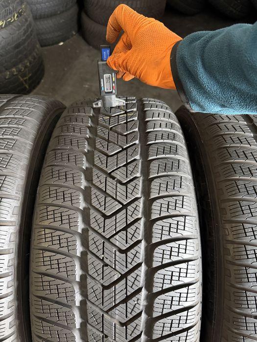 4 anvelope iarna 235/60/17 , Pirelli , 6.5-7.5 mm !
