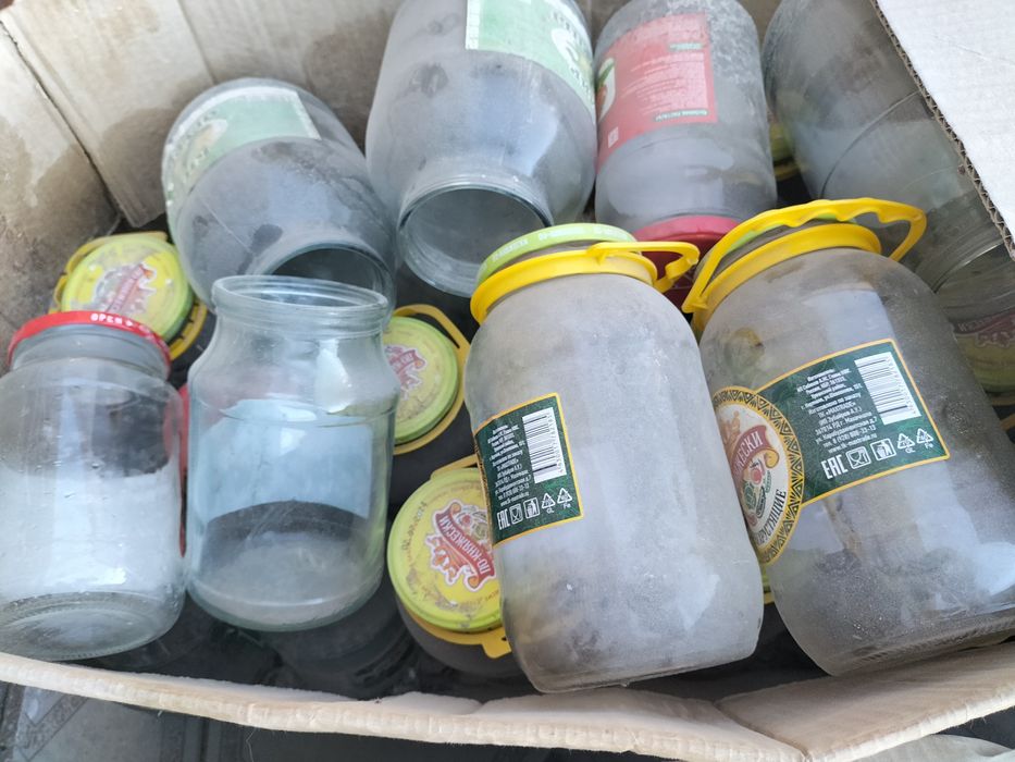 Банка әр түрлі литр бар