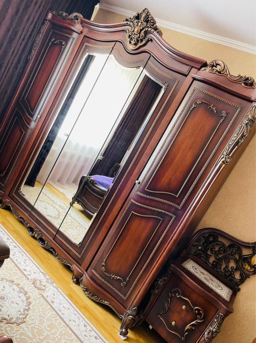 Спальный гарнитур