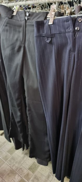 Школьные брюки Блузки.