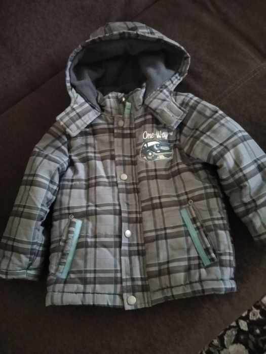 Продавам детски якета и ски панталони