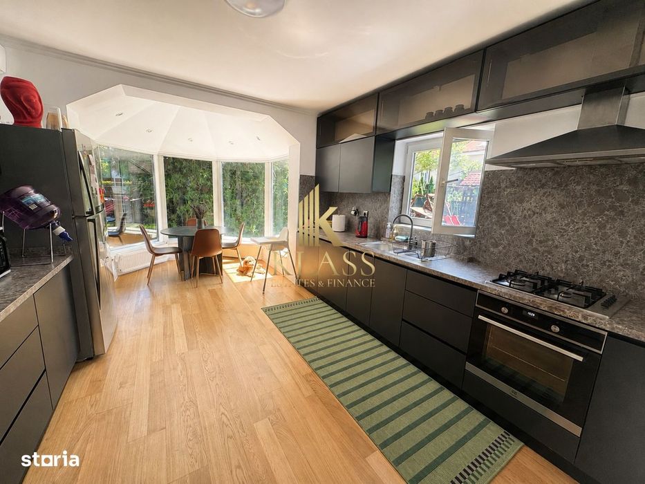 Casa moderna pentru inchiriere cu 4 dormitoare, gradina privata plus g