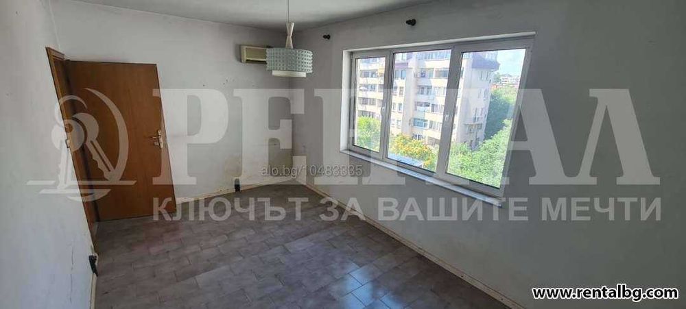 Продава се Тристаен апартамент в Пловдив, Кючук Париж - 105 кв.м за 1048 €/кв.м - Снимка #7