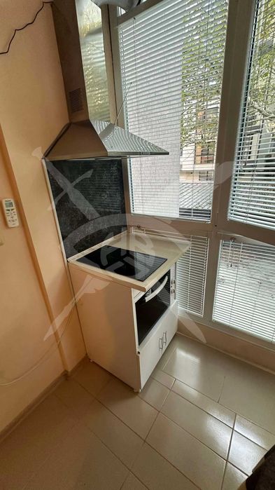 Дава се под наем Едностаен апартамент в Варна, Левски - 30 кв.м за 250 € - Снимка #1