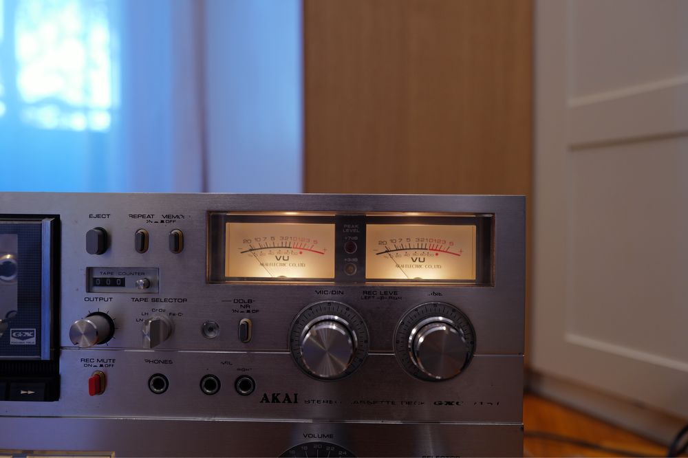 Akai amplificator AM 2450 perfect si deck casetofon GXC 715D
