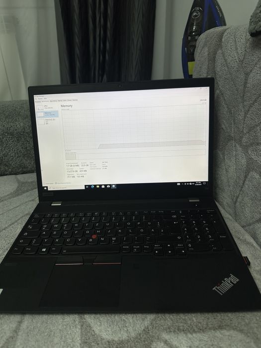 Vând laptop Lenovo ThinkPad T15 I7 gen 10