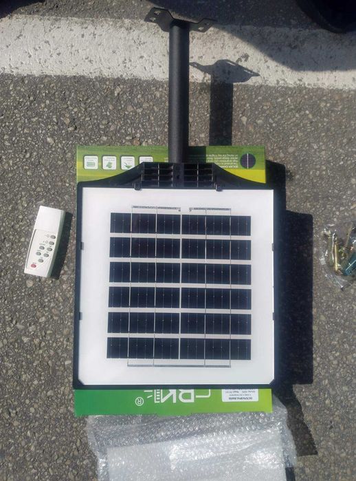 Соларен LED прожектор 200W – мощна светлина, дистанционно и сензор