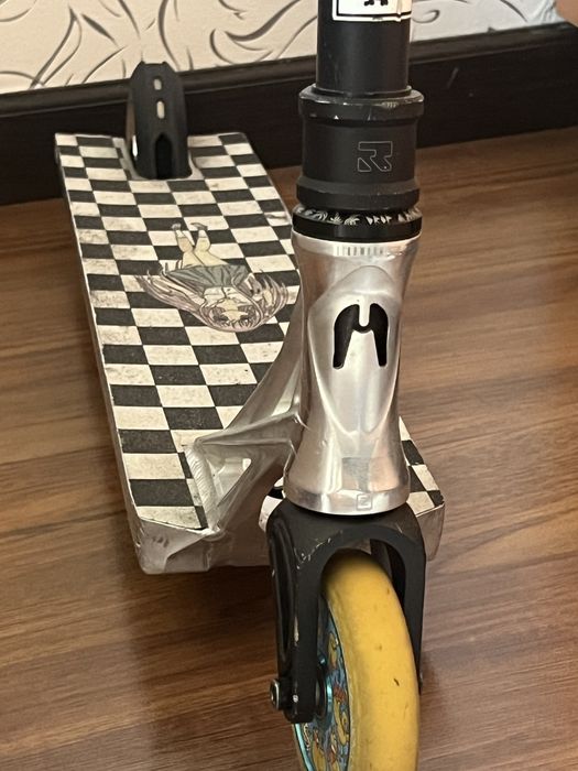 Самокат и детали