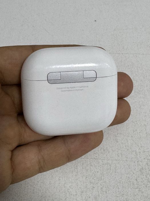 Продам Air Pods 4