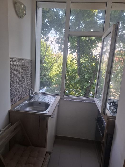 Apartament 2 camere ,etaj 1,decomandat ,Gavana 2