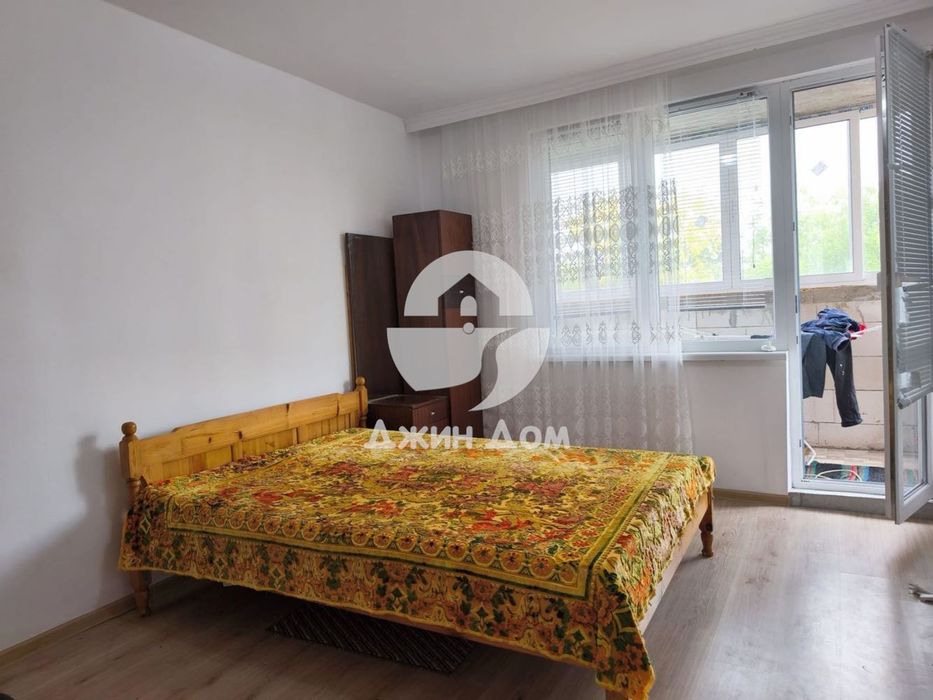 Двуетажна къща с двор и ГАРАЖ в село Винарско, обл. Бургас