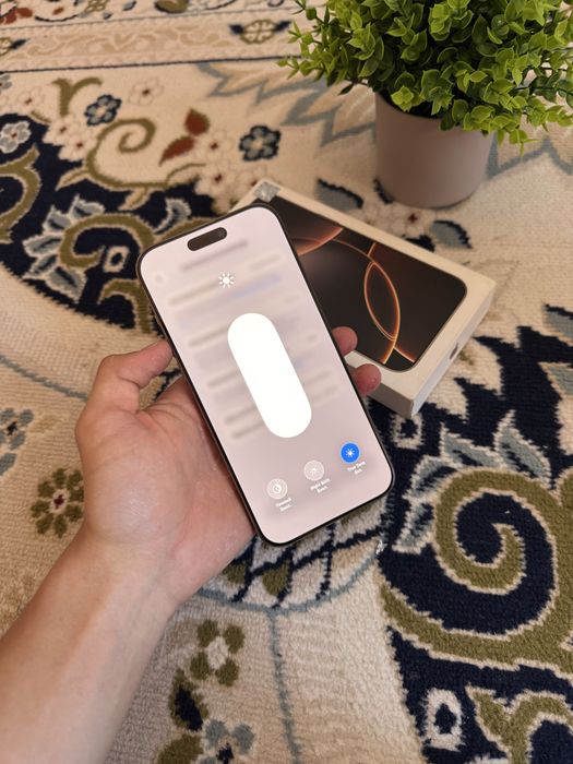 Продам iPhone 16 Pro Max