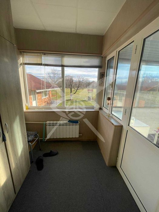 Къща - с. Подвис