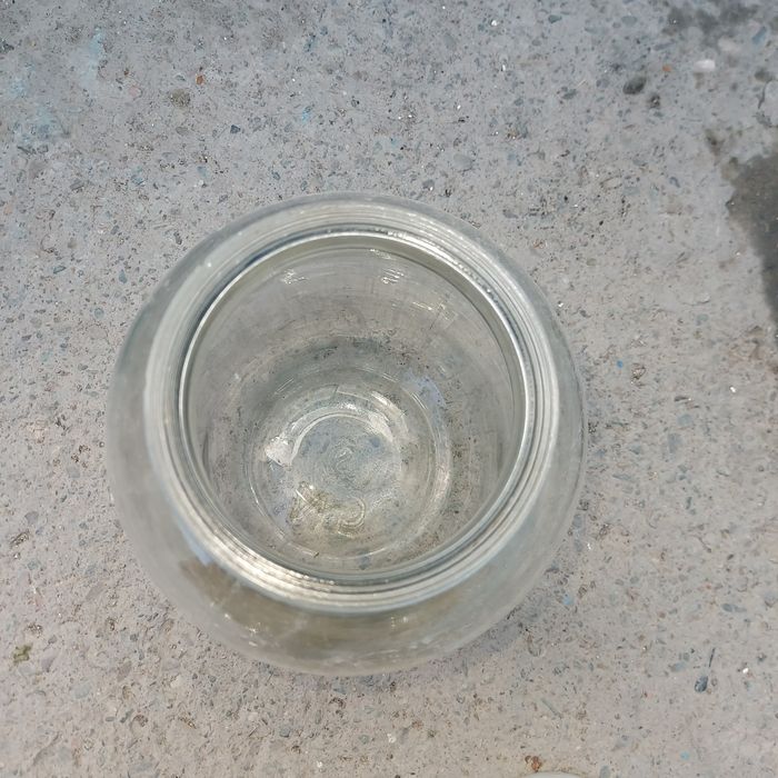 Продам  банку  5л.