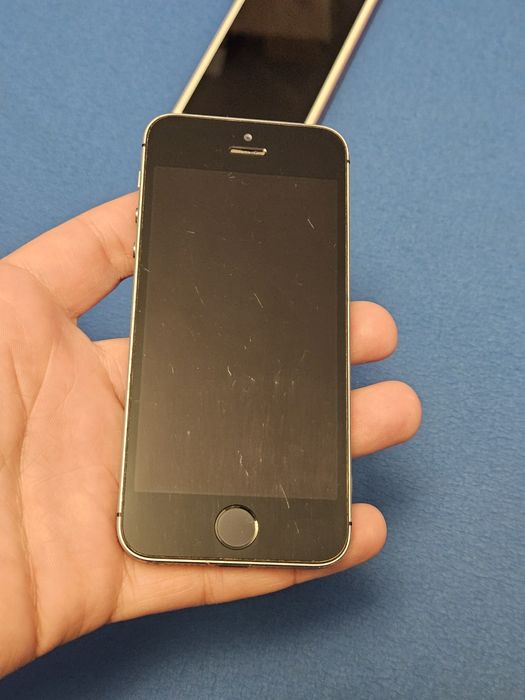 Lot 2 telefoane colectie/piese Iphone SE 16/32GB A1723 2016 + 4 cutii
