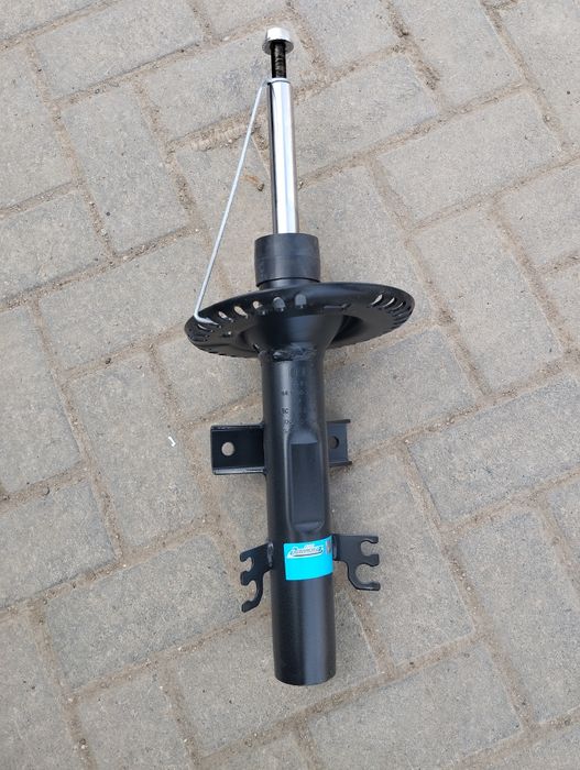 Продам передние стойки новые