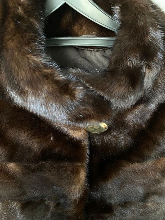 Продам норковую шубу