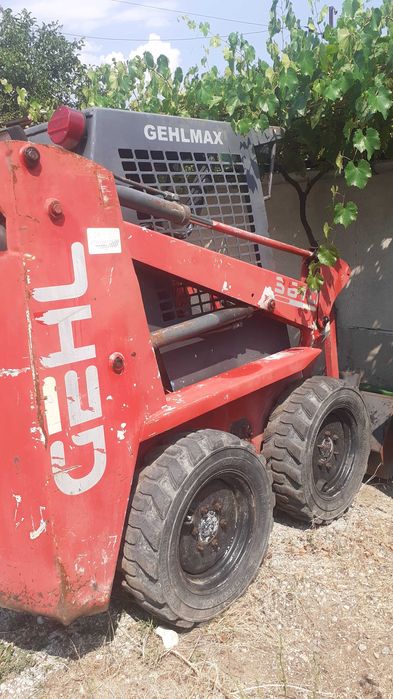 Gehl 3610 мини челен товарач