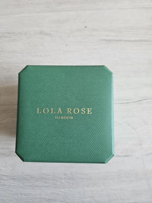 Часы женские гламурные