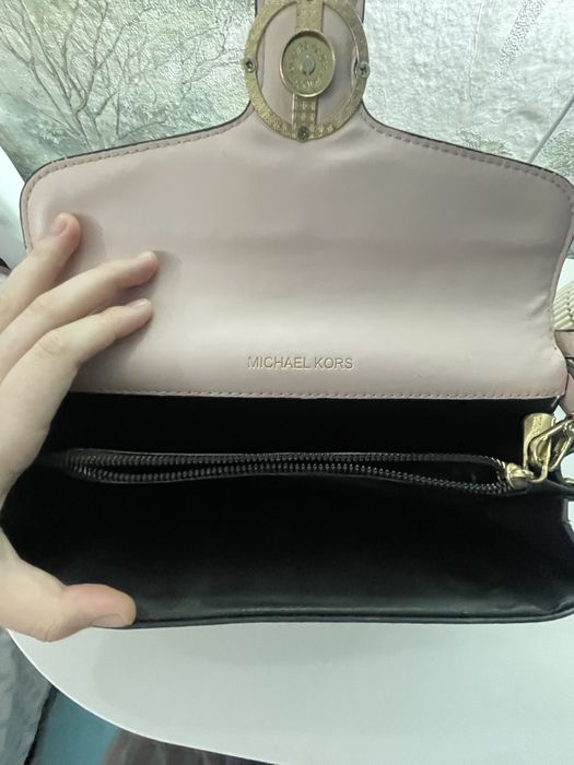 Продам сумку Michael Kors