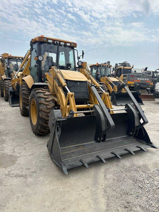 Техника Экскаватор-погрузчик (юклагич) 
Техника русуми Sinomach 620CM