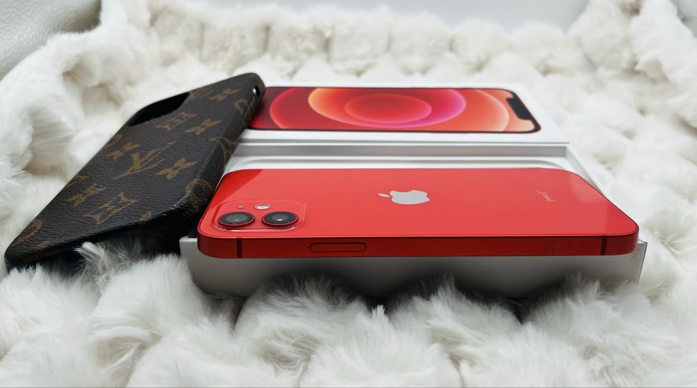 Vând / Schimb IPhone 12 Roșu 128 GB Impecabil