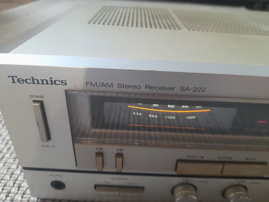Techincs SA-222 amplificator+tuner