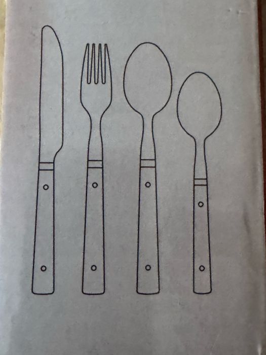 Комплект прибори за хранене за 6 души