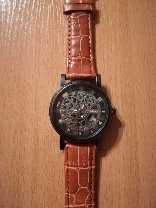 Мъжки часовник прозрачен циферблат