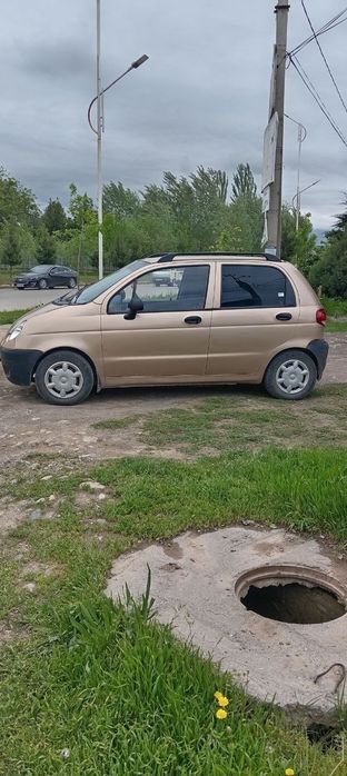 Matiz avtomashinasi sotiladi