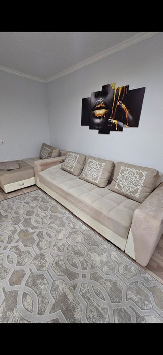 Диван большой продам