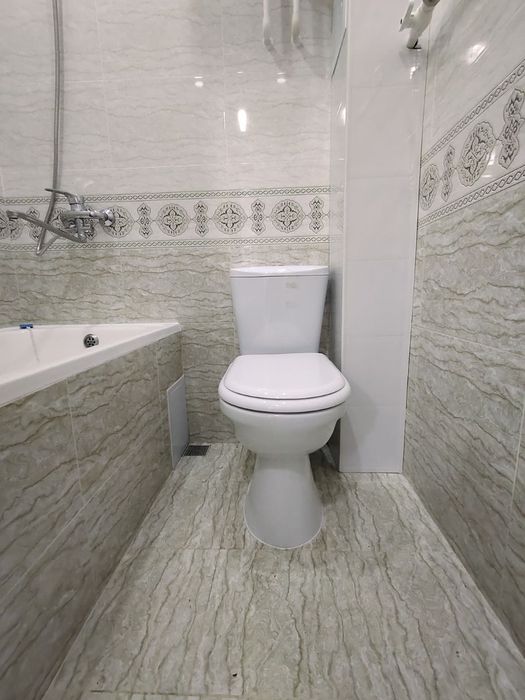 Срочно 1ком квартира с РЕМОНТОМ в Поселке..Продам .Кирпич