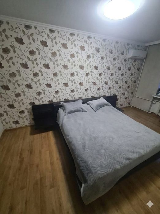 Продается итальянский комплект спальной мебели