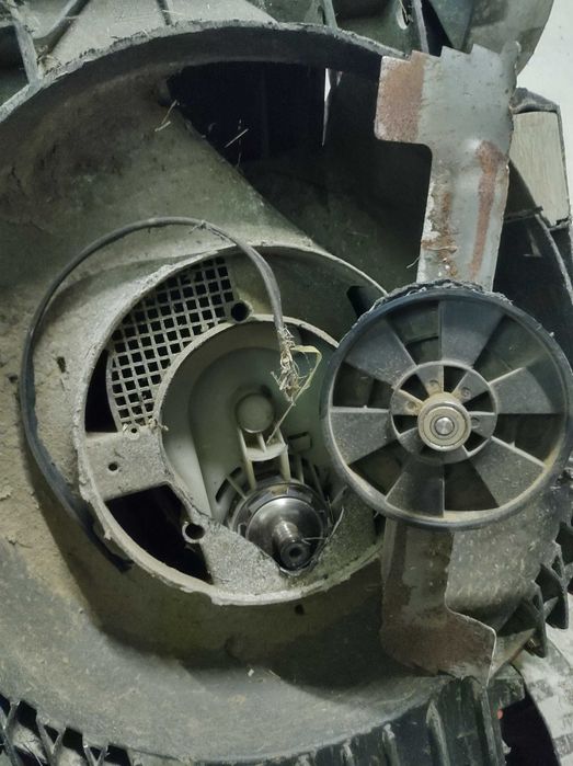 Косачка Bosch rotak 40