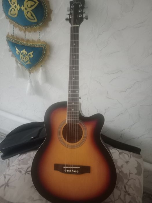 Гитара в продаже