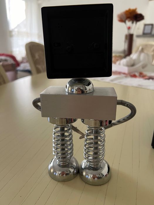 Часовник с място за бележки