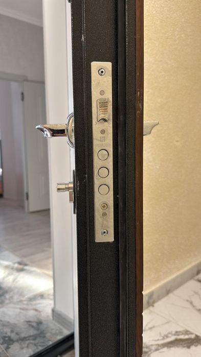 Вскрытие замков, взлом замок, открыть дверь, ремонт двер,сердцевина