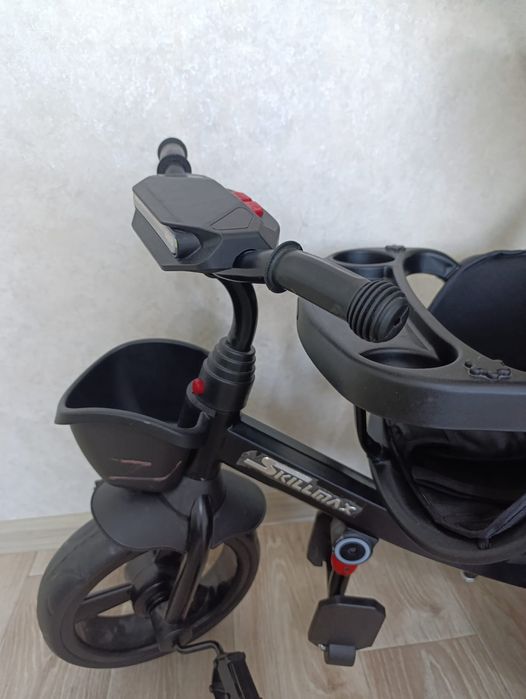 Детский велосипед трех колесный