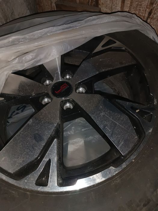 Продам резину с дисками