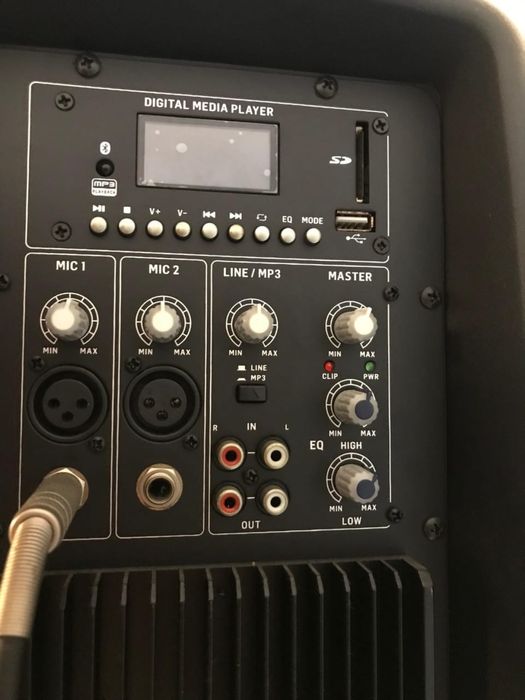 Продается караоке ast-100 , колонки Behringer PK112A