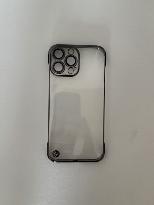 Прозрачен силиконов кейс за iPhone Pro Max 13