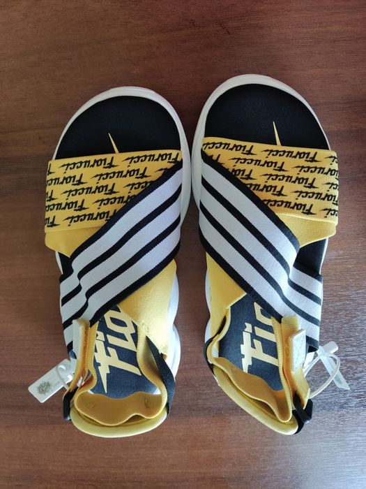 Сандалии Adidas коллаб Fiorucci