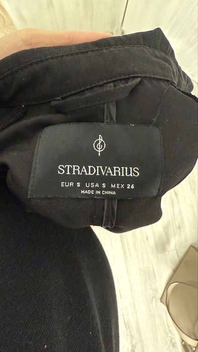 Продам Тренч черного цвета