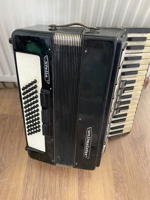 Акордеон Weltmeister Stella – 60 баса