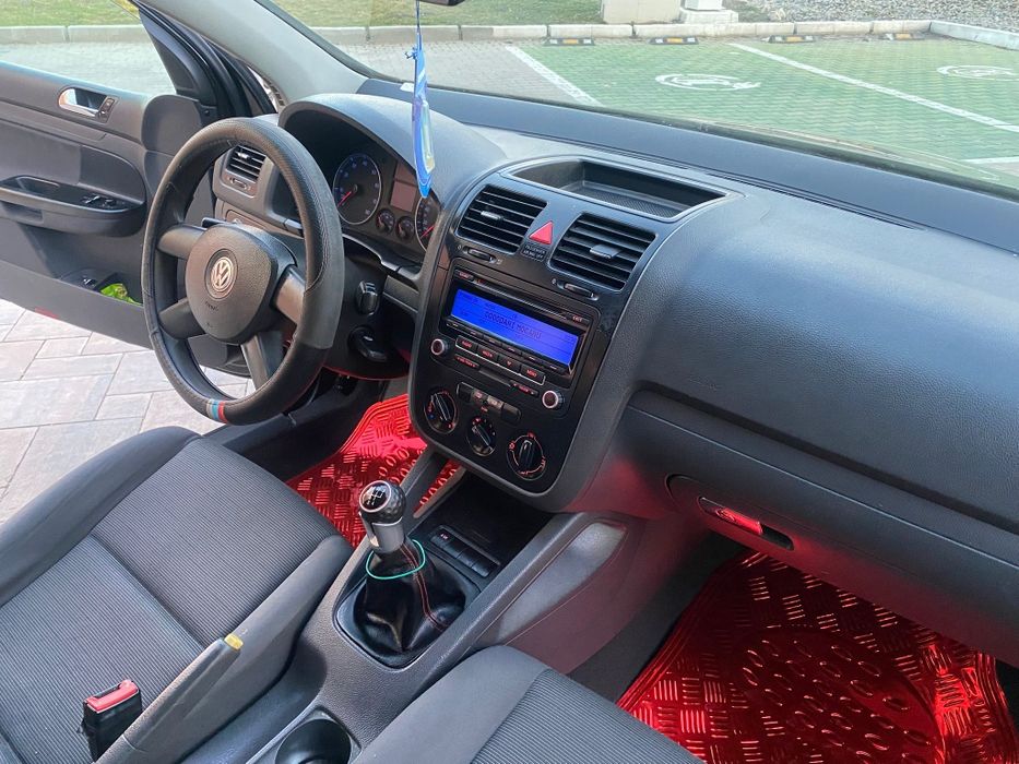 Volkswagen golf 5  1.6 benzina  2006  180.000 km