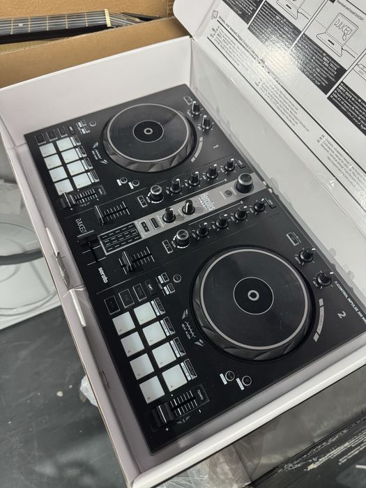 Consola Dj Hercules Inpulse 300 MK2