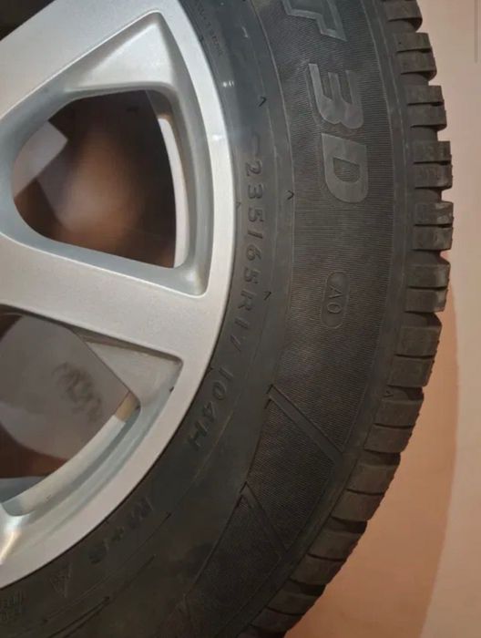 AUDI Q5 17 цола перфектни