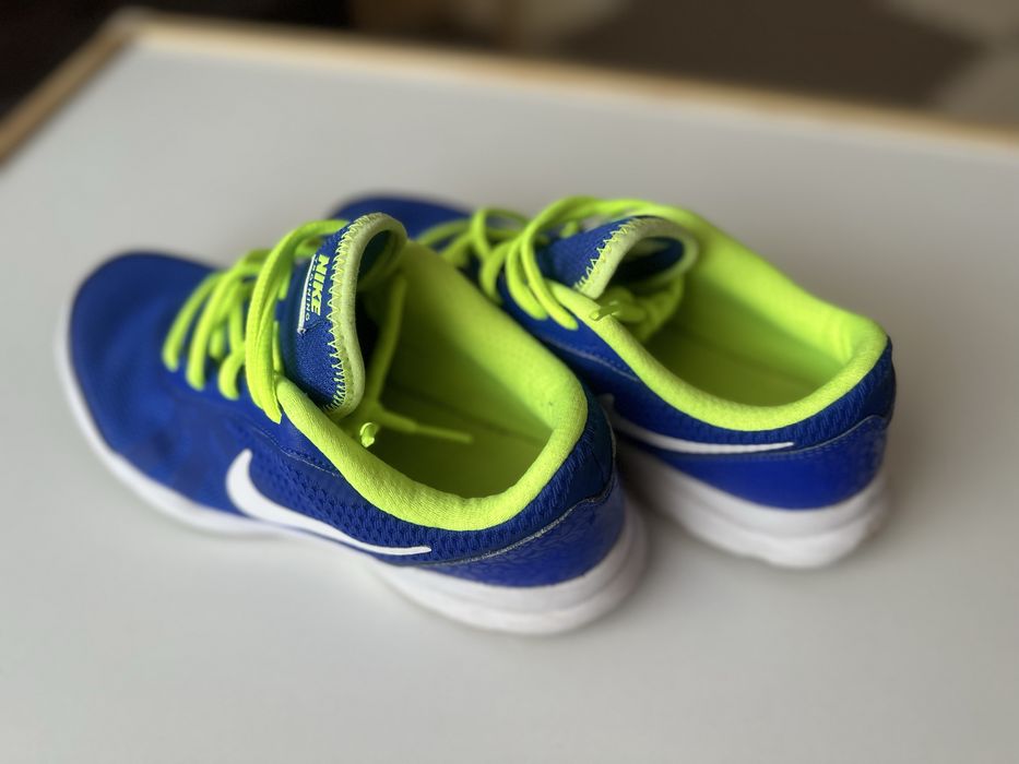 Маратонки Nike 38.5
